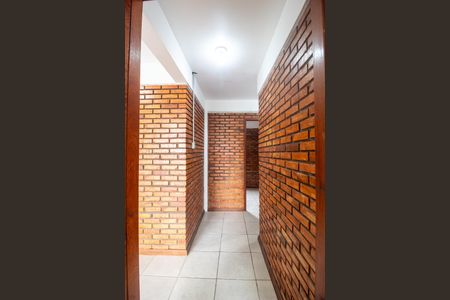 Casa à venda com 400m², 3 quartos e 2 vagas Casa à venda com 400m², 3 quartos e 2 vagasCorredor