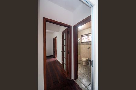 Casa à venda com 400m², 3 quartos e 2 vagas Casa à venda com 400m², 3 quartos e 2 vagasCorredor