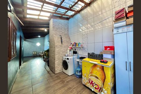 Casa à venda com 99m², 2 quartos e 3 vagas Casa à venda com 99m², 2 quartos e 3 vagasLavanderia