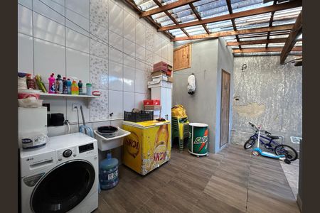 Casa à venda com 99m², 2 quartos e 3 vagas Casa à venda com 99m², 2 quartos e 3 vagasLavanderia