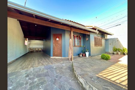 Casa à venda com 99m², 2 quartos e 3 vagas