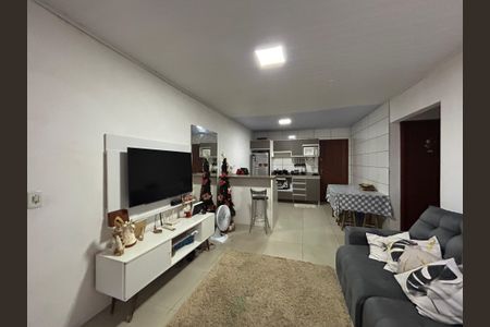 Casa à venda com 99m², 2 quartos e 3 vagas Casa à venda com 99m², 2 quartos e 3 vagasSala