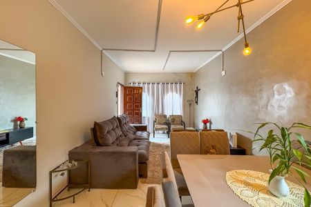 Casa para alugar com 100m², 3 quartos e 1 vaga