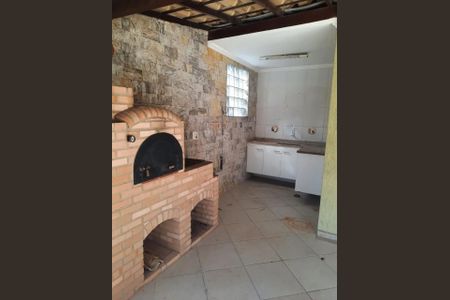 Casa à venda com 1400m², 4 quartos e 4 vagas Casa à venda com 1400m², 4 quartos e 4 vagasÁrea externa