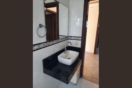 Casa à venda com 1400m², 4 quartos e 4 vagas Casa à venda com 1400m², 4 quartos e 4 vagasBanheiro