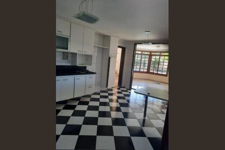 Casa à venda com 1400m², 4 quartos e 4 vagas Casa à venda com 1400m², 4 quartos e 4 vagasCozinha