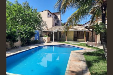 Casa à venda com 1400m², 4 quartos e 4 vagas Casa à venda com 1400m², 4 quartos e 4 vagasÁrea externa