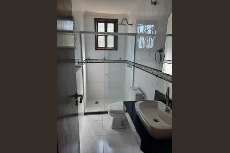 Casa à venda com 1400m², 4 quartos e 4 vagas Casa à venda com 1400m², 4 quartos e 4 vagasBanheiro