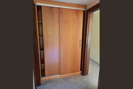 Casa à venda com 1400m², 4 quartos e 4 vagas Casa à venda com 1400m², 4 quartos e 4 vagasQuarto