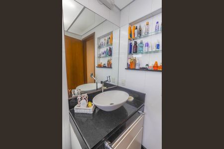 Apartamento para alugar com 70m², 3 quartos e 1 vaga Apartamento para alugar com 70m², 3 quartos e 1 vagaBanheiro