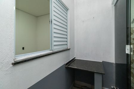 Casa para alugar com 75m², 3 quartos e 1 vagaÁrea de Serviço