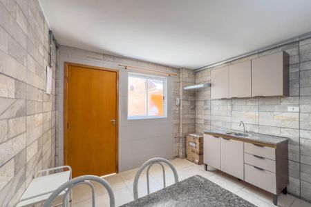 Casa de condomínio para alugar com 50m², 1 quarto e sem vaga Casa de condomínio para alugar com 50m², 1 quarto e sem vagaSala e cozinha