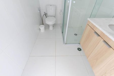 Banheiro de kitnet/studio à venda com 1 quarto, 28m² em Vila Buarque, São Paulo