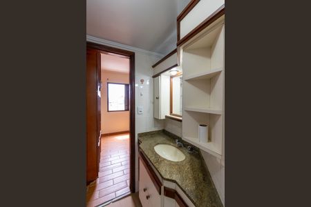 Apartamento para alugar com 124m², 3 quartos e 1 vaga Apartamento para alugar com 124m², 3 quartos e 1 vagaBanheiro da Suíte