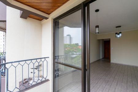 Apartamento para alugar com 124m², 3 quartos e 1 vaga Apartamento para alugar com 124m², 3 quartos e 1 vagaSacada
