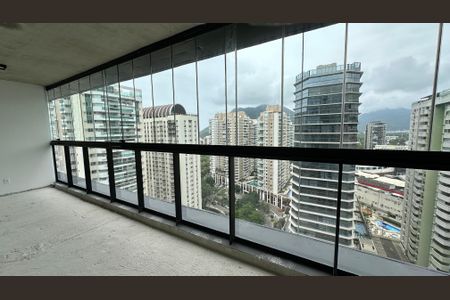 Apartamento à venda com 83m², 2 quartos e 1 vaga Apartamento à venda com 83m², 2 quartos e 1 vagaVaranda