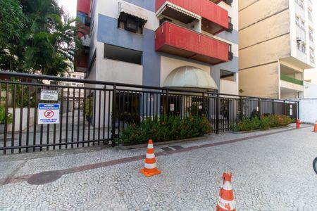 Apartamento para alugar com 103m², 2 quartos e 1 vagaFachada