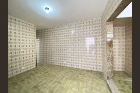 Casa à venda com 150m², 5 quartos e 2 vagas Casa à venda com 150m², 5 quartos e 2 vagasCozinha