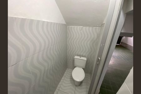 Casa à venda com 150m², 5 quartos e 2 vagas Casa à venda com 150m², 5 quartos e 2 vagasLavabo