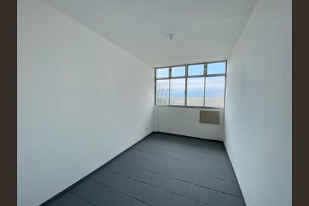 Casa à venda com 150m², 5 quartos e 2 vagas Casa à venda com 150m², 5 quartos e 2 vagasCasa 2 / Quarto 1