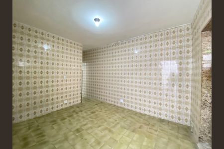 Casa à venda com 150m², 5 quartos e 2 vagas Casa à venda com 150m², 5 quartos e 2 vagasCozinha