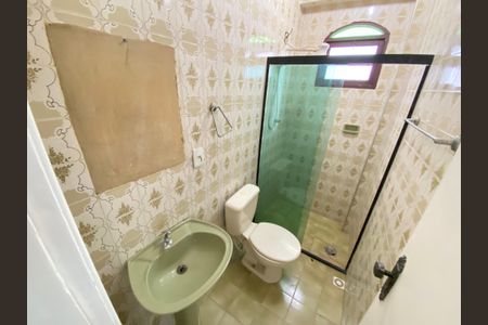 Casa à venda com 150m², 5 quartos e 2 vagas Casa à venda com 150m², 5 quartos e 2 vagasBanheiro 2