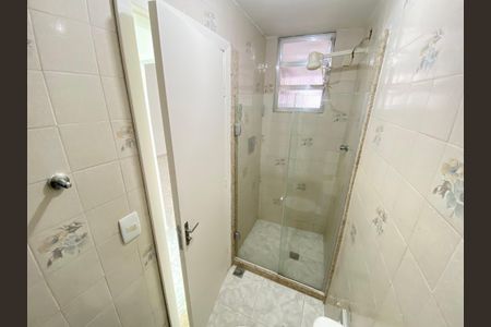 Casa à venda com 150m², 5 quartos e 2 vagas Casa à venda com 150m², 5 quartos e 2 vagasBanheiro