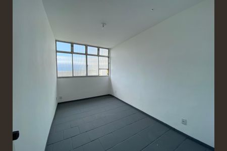 Casa à venda com 150m², 5 quartos e 2 vagas Casa à venda com 150m², 5 quartos e 2 vagasCasa 2 / Quarto 2