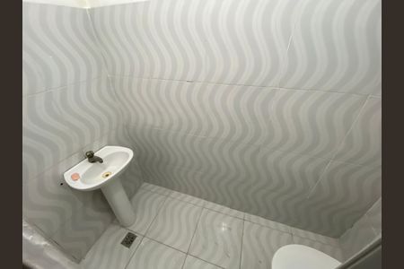 Casa à venda com 150m², 5 quartos e 2 vagas Casa à venda com 150m², 5 quartos e 2 vagasLavabo