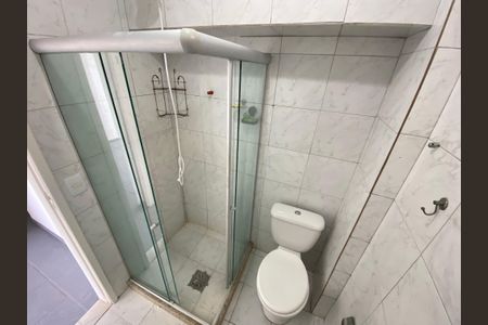 Casa à venda com 150m², 5 quartos e 2 vagas Casa à venda com 150m², 5 quartos e 2 vagasCasa 2 / banheiro