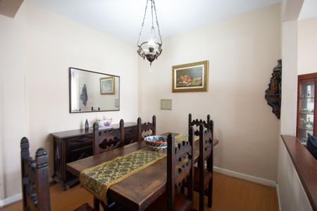 Apartamento à venda com 100m², 3 quartos e sem vagaSala de jantar