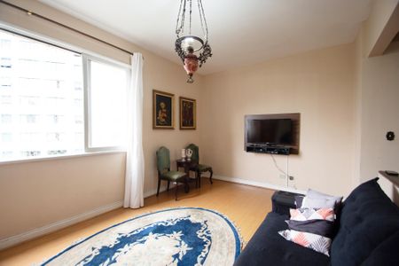 Sala de estar de apartamento à venda com 3 quartos, 100m² em Jardim Paulista, São Paulo