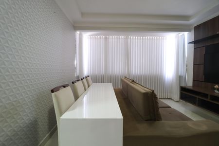 Apartamento para alugar com 60m², 2 quartos e 1 vagaSala