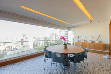 Apartamento para alugar com 3 quartos, 150m² em Vila Madalena, São Paulo