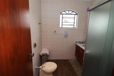 Casa à venda com 247m², 3 quartos e 2 vagasBanheiro da Suíte