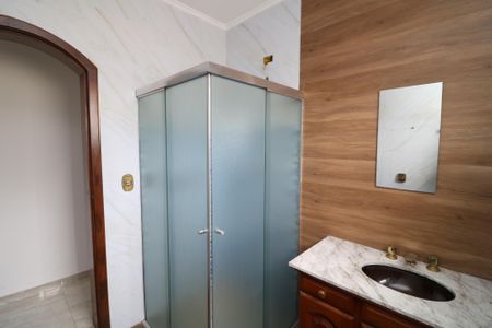 Casa à venda com 247m², 3 quartos e 2 vagasBanheiro