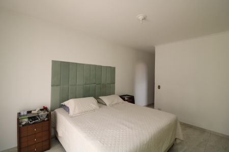 Casa à venda com 247m², 3 quartos e 2 vagasSuíte 2