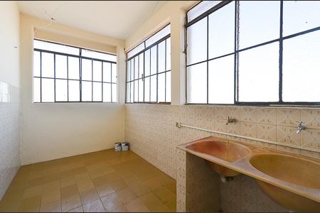 Casa para alugar com 300m², 3 quartos e 1 vagaArea de serviço