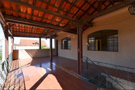 Casa para alugar com 300m², 3 quartos e 1 vagaVaranda