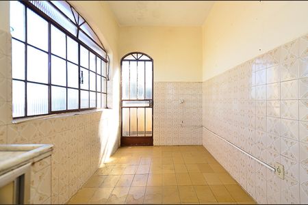 Casa para alugar com 300m², 3 quartos e 1 vagaCozinha