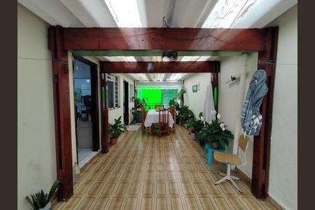 Casa à venda com 200m², 4 quartos e 3 vagas Casa à venda com 200m², 4 quartos e 3 vagasQuintal