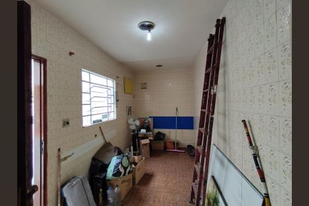 Casa à venda com 200m², 4 quartos e 3 vagas Casa à venda com 200m², 4 quartos e 3 vagasCozinha - Torneira