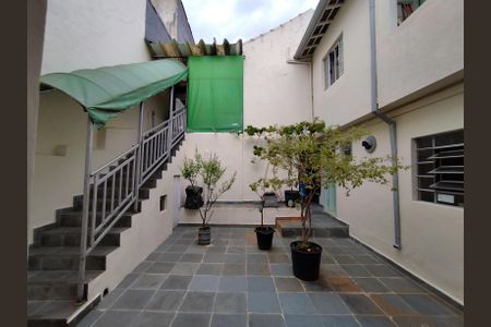 Casa à venda com 200m², 4 quartos e 3 vagas Casa à venda com 200m², 4 quartos e 3 vagasQuintal