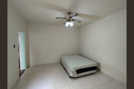 Casa à venda com 200m², 4 quartos e 3 vagas Casa à venda com 200m², 4 quartos e 3 vagasQuarto