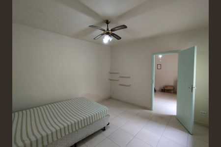 Casa à venda com 200m², 4 quartos e 3 vagas Casa à venda com 200m², 4 quartos e 3 vagasQuarto