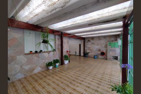 Casa à venda com 200m², 4 quartos e 3 vagas Casa à venda com 200m², 4 quartos e 3 vagasGaragem