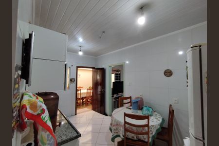 Casa à venda com 200m², 4 quartos e 3 vagas Casa à venda com 200m², 4 quartos e 3 vagasCozinha - Armários