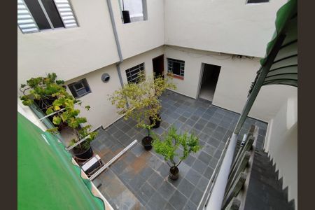 Casa à venda com 200m², 4 quartos e 3 vagas Casa à venda com 200m², 4 quartos e 3 vagasQuintal