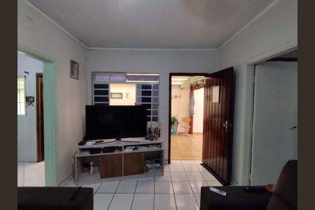 Casa à venda com 200m², 4 quartos e 3 vagas Casa à venda com 200m², 4 quartos e 3 vagasSala