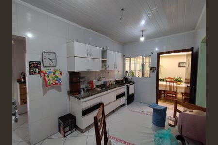 Casa à venda com 200m², 4 quartos e 3 vagas Casa à venda com 200m², 4 quartos e 3 vagasCozinha - Armários